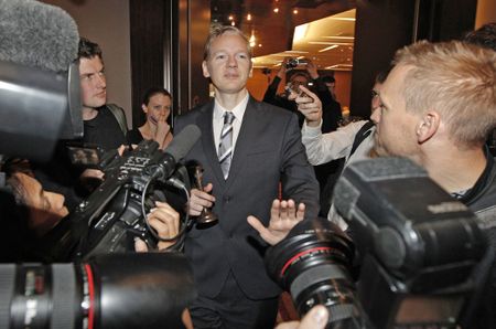 Wikileaks strikes again, this time with 400,000 Iraqi war documents