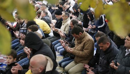 Serbia holds out chance of UN seat for Kosovo