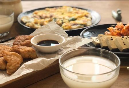 Allium: A small kitchen of many layers