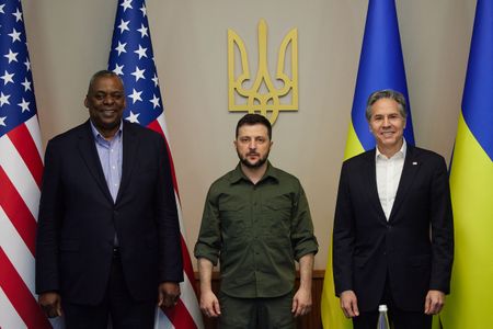 Russia warns United States against sending more arms to Ukraine