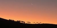 Crescent moon over the Lion’s Head Signal Hill Ridge. 1 May 2022. Cape Town. Image: D Lazarus