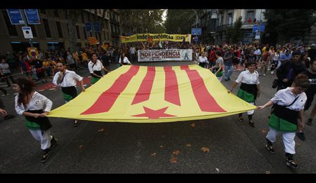 Catalans Form Human Chain To Press For Independence From Spain