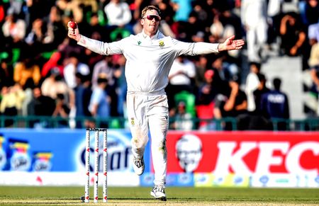 Simon Harmer may be final SA member of elite 1,000th first-class wickets club