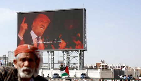 US, Iran may resume talks this week despite port blockade