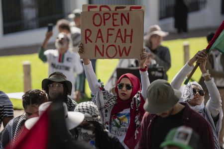 Pretoria protesters slam Egypt for being ‘complicit’ in starvation, genocide in Gaza amid aid blockade