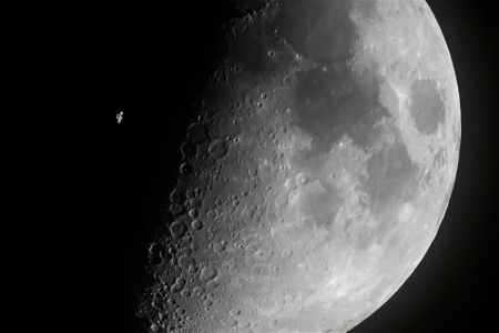 Former fighter pilot to be first Canadian to fly to the moon