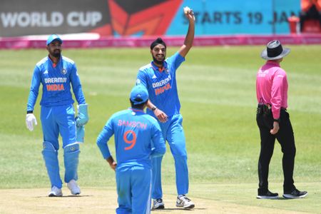 Singh, Khan rip through South Africa in first ODI to steer India to eight-wicket win