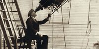 Percival Lowell observing Venus from his observatory in 1914. Image: Lowell Observatory / Wikimedia Commons
