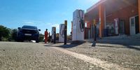 Herbert Davenport's fuel station in Pearston is as neat as a pin. (Photo: Deon Ferreira)