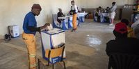Farmworkers cast their votes at the Sandrivier polling station outside Vanrhynsdorp. (Photo: Brenton Geach)