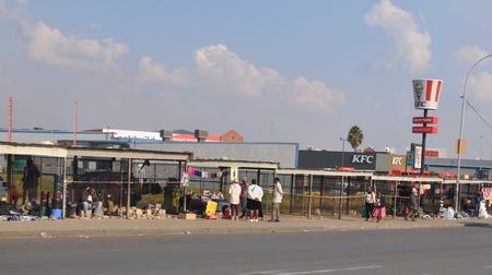 Threats drive immigrant traders to abandon shops in Springs, Gauteng