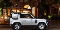 The 90 transforms into a stylish city slicker. (Photo: Land Rover SA)