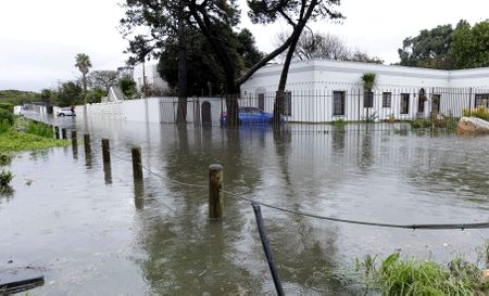 W Cape residents urged to prepare as cold front promises strong winds, potential damage