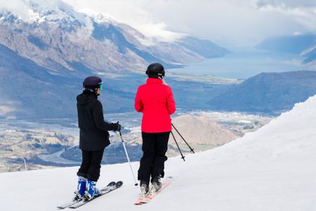 New Zealand loosens visitor visa rules to welcome digital nomads