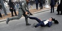  Ultra-Orthodox protesters clash with Israeli Police as they block the streets and the light rail at the entrance to Jerusalem on 13 September 2023. Ultra-Orthodox leaders called to demonstrate following the arrest of an Ultra-Orthodox draft dodger by the military police and the compulsory service in the Israeli army.  EPA-EFE/ATEF SAFADI