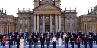 Britain's Prime Minister Keir Starmer (C) poses for a family photo with Europe's leaders during the European Political Community (EPC) meeting at Blenheim Palace, in Woodstock, Oxfordshire, Britain, 18 July 2024. The British Prime Minister will host more than 45 European leaders at Blenheim Palace, the birthplace of Winston Churchill, for the European Political Community (EPC) summit. This is the 4th EPC meeting since the grouping was founded in October 2022.  EPA-EFE/NEIL HALL / POOL