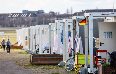 Germany temporarily halts resettlement of UN refugees, dpa reports