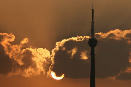 SA’s radio spectrum revolution answers mobile network operators’ prayers