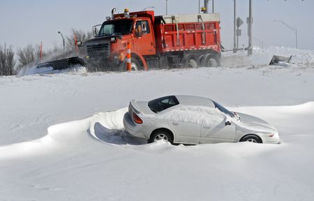 Winter storm hits central US, barrels toward Washington