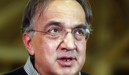 Chrysler Invites IPO Pitches, Leaves Door Open To Fiat Buyout