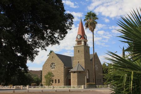 Discover Victoria West — gateway to the Upper Karoo, rich in history and scenic landscapes