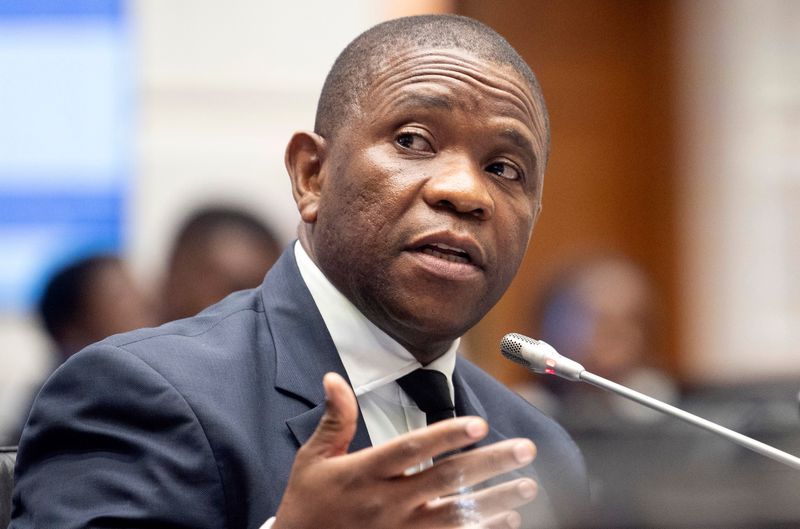 Mkhwanazi et Sibiya s'affrontent lors de l'enquête policière