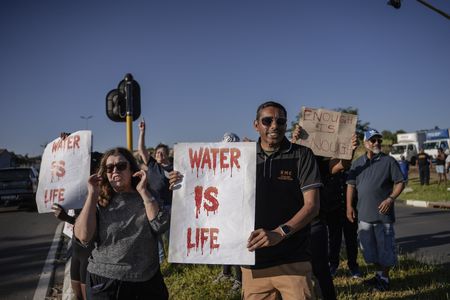 Midrand residents protest against six-day water outage