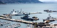 The Russian Corvette Stoikiy (No 545) in Simon’s Town naval harbour with the Chinese guided-missile destroyer Tangshan (Hull 122) on the outside, the United Arab Emirates (UAE) Navy Gowind-class corvette, the Bani Yas (P110) next to it and the Iranian corvette Iris Naghdi (No 82). (Photo: Brenton Geach)