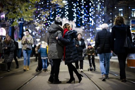 Supporting a grieving loved one on holidays and special occasions: Practical tips from a clinical psychologist