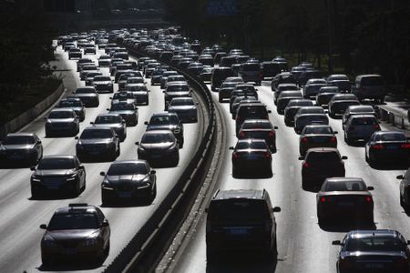 Chinese startup’s $140,000 car can fly over traffic jams