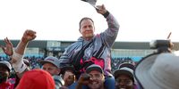 Jimmy Stonehouse Coach of the Airlink Pumas on the shoulders of the during the Carling Currie Cup final match between Windhoek Draught Griquas and Airlink Pumas at Windhoek Draught Park on 25 June 2022 in Kimberley, South Africa. (Photo: EJ Langner / Gallo Images)