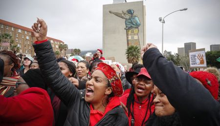 Police crime statistics: do they reflect the real reporting behaviour of victims?