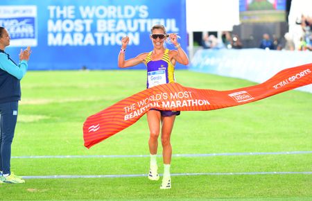 Seventh heaven for SA road running queen Gerda Steyn at Two Oceans Marathon