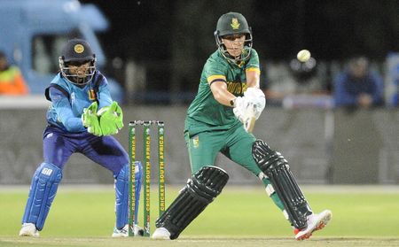 Marizanne Kapp sets retirement talk aside as her performances improve with age