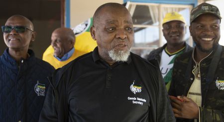 Mantashe visits Lambert’s Bay in ANC election campaign but coalitions talks loom large