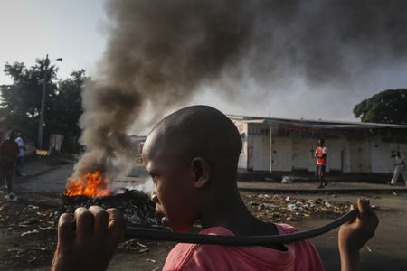 Burundi votes on referendum that could extend president's term
