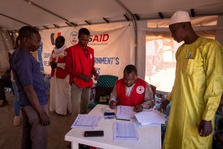 UN halts food help in Sudan camp, warns thousands could starve