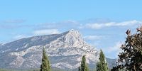 Walking in the footsteps of the artist Paul Cezanne with the magnificent view of Mont Saint Victoire in Aix en Provence France. Photographer: Sarena Baxter