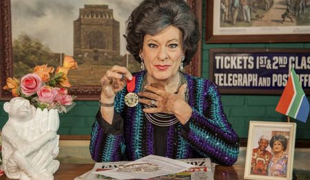 Video: Evita's Free Speech, Ep.52 – Evita shows her gold, pin number and password!