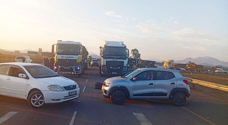 Middelburg residents blockade national roads over long-running water crisis
