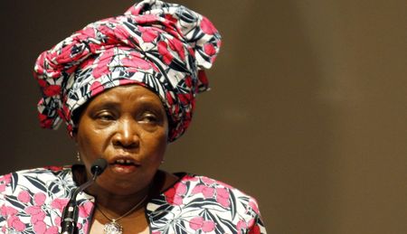 AU Summit: Stuck with the past while trying to figure out the future