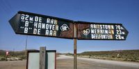 One of the oldest remaining roadsigns in the Karoo – the Deelfontein crossroad. Image: Chris Marais