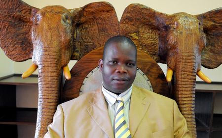 Pay back the VBS money — Former Venda king Toni Mphephu must refund cars ‘gifted’ to him