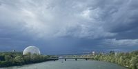 St Lawrence River taken from the Concordia Bridge, Montreal. Image: Mel Hempel