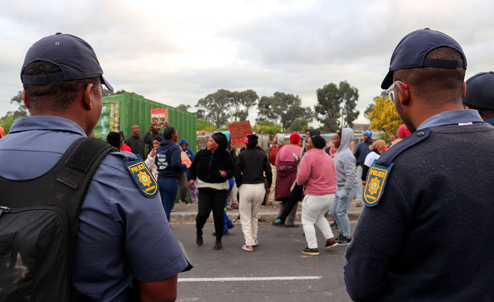Protestors demanding basic services shut down Cape Town’s Voortrekker Road