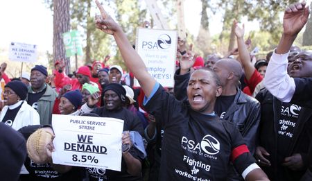 Public sector wage negotiations: Unions hammer state's 'arrogance'