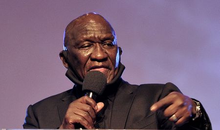 Police minister demands an eye for an eye, hoping he himself won’t be blinded