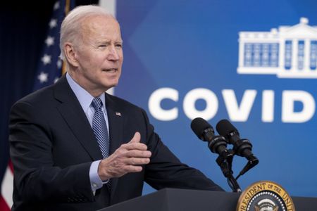 Biden marks 1 million Americans dead from Covid-19