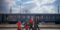 Refugees fleeing Ukraine arrive at the border train station of Zahony on 10 March 2022 in Zahony, Hungary. (Photo: Christopher Furlong / Getty Images)