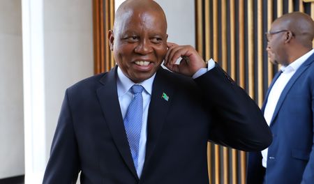 Mashaba announces date for launch of new party, Vytjie Mentor joins
